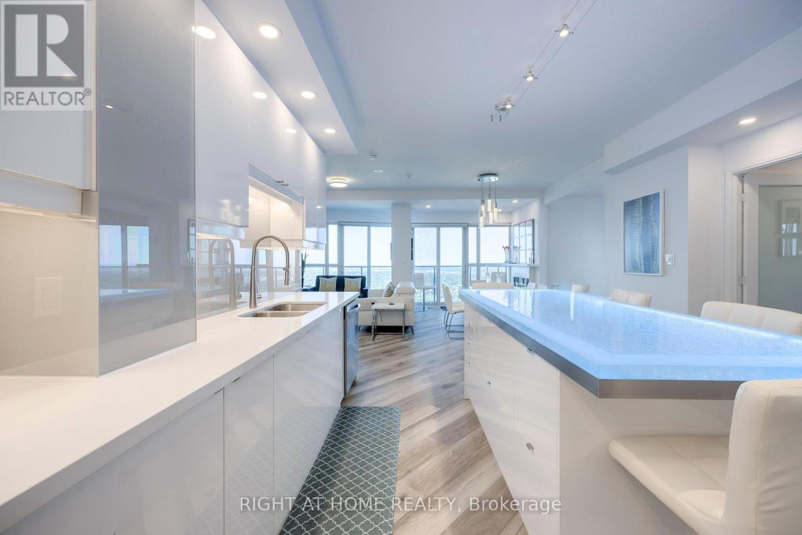 3601 - 60 ABSOLUTE AVENUE