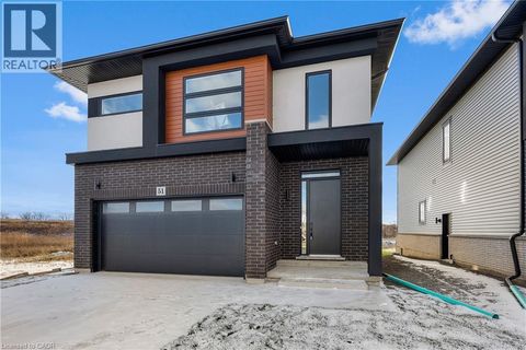 51 ALICIA Crescent Thorold ON L3C7M5