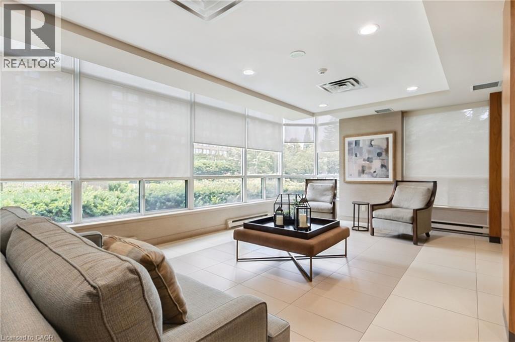 1276 MAPLE CROSSING Boulevard Unit# 611