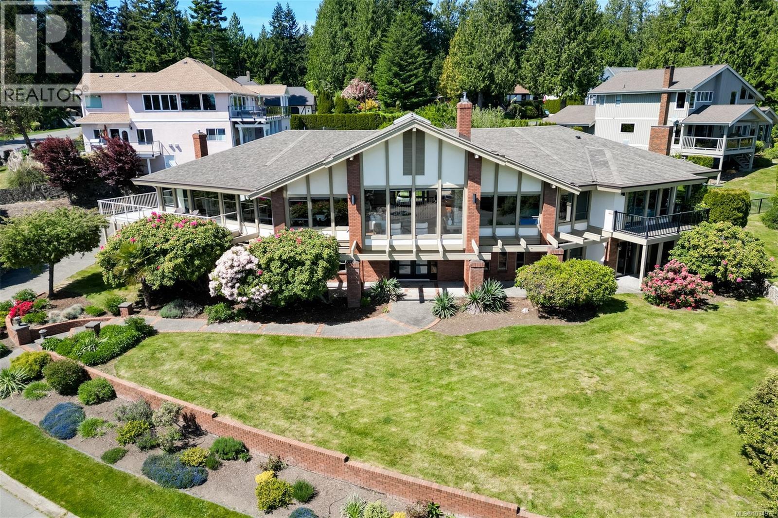 8798 Forest Park Dr