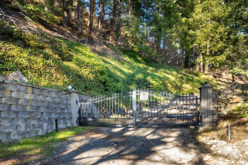 3099 LOUGHEED HIGHWAY|Mt Woodside