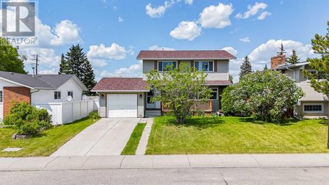 112 Rundlefield Crescent NE Calgary AB T1Y2V5