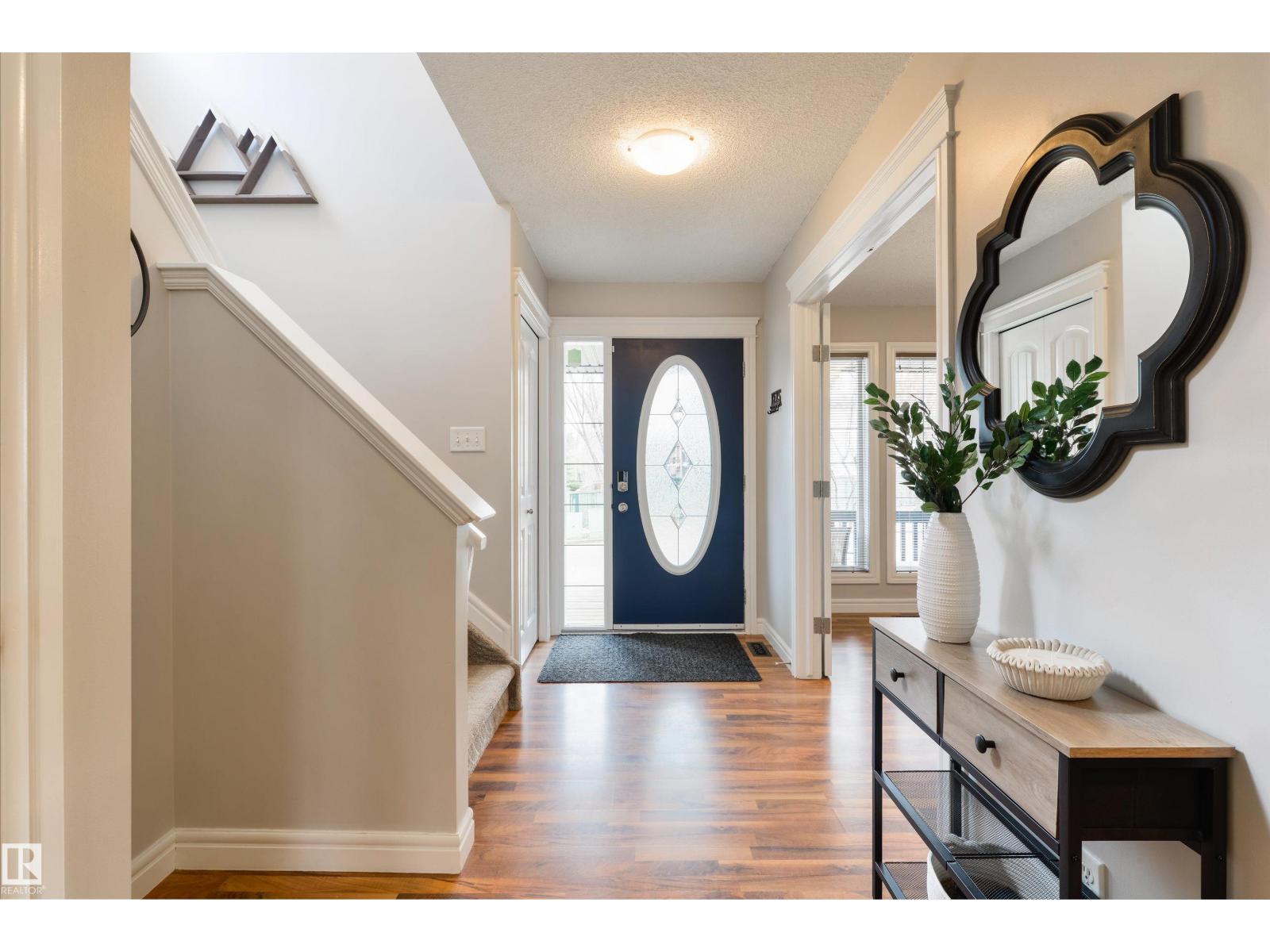 49 SPRUCE VILLAGE DR E