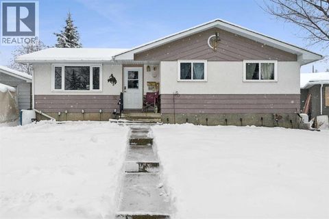 12 Westwood Crescent SW Calgary AB T3C2W6