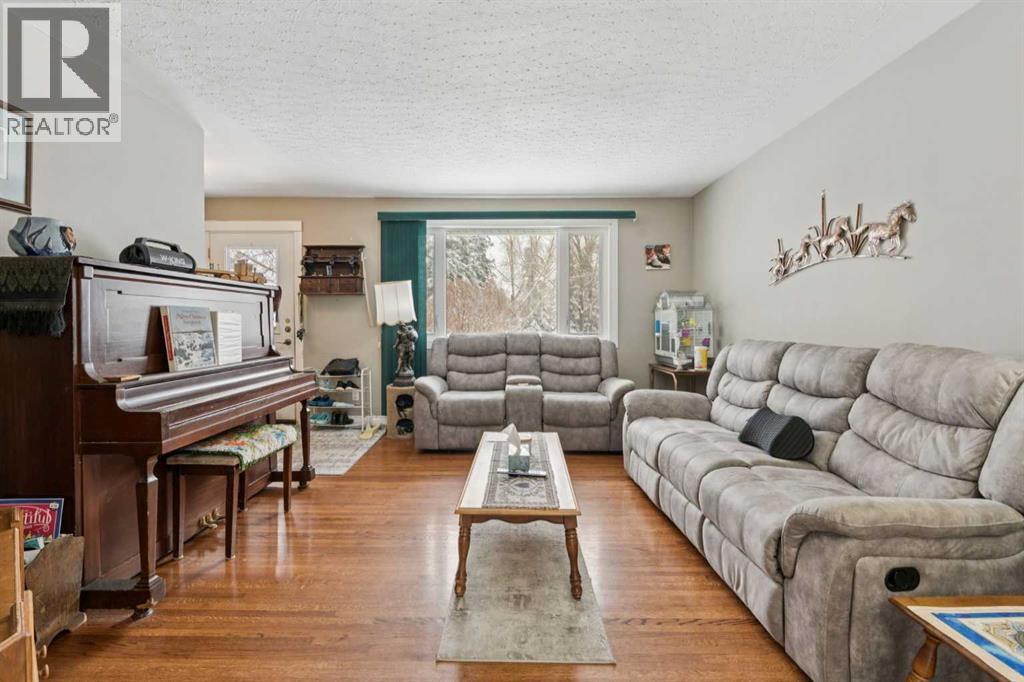 12 Westwood Crescent SW