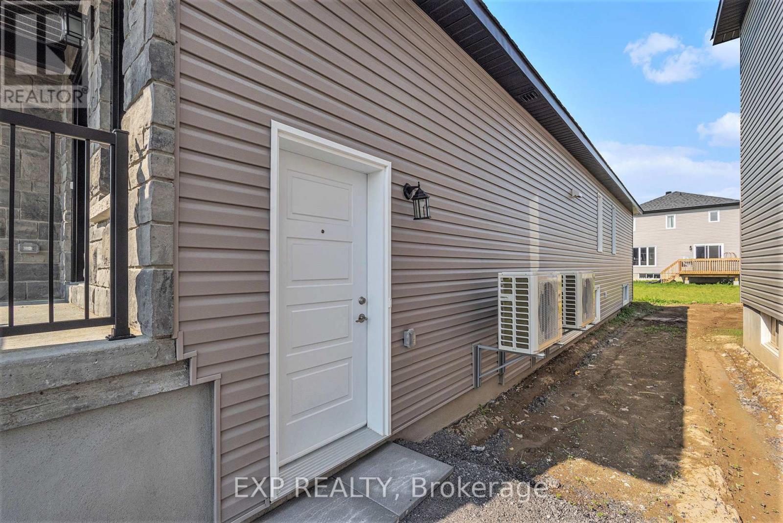 A - 1218 MONTBLANC CRESCENT