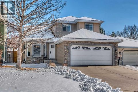 167 Douglasbank Mews SE Calgary AB T2Z2J5