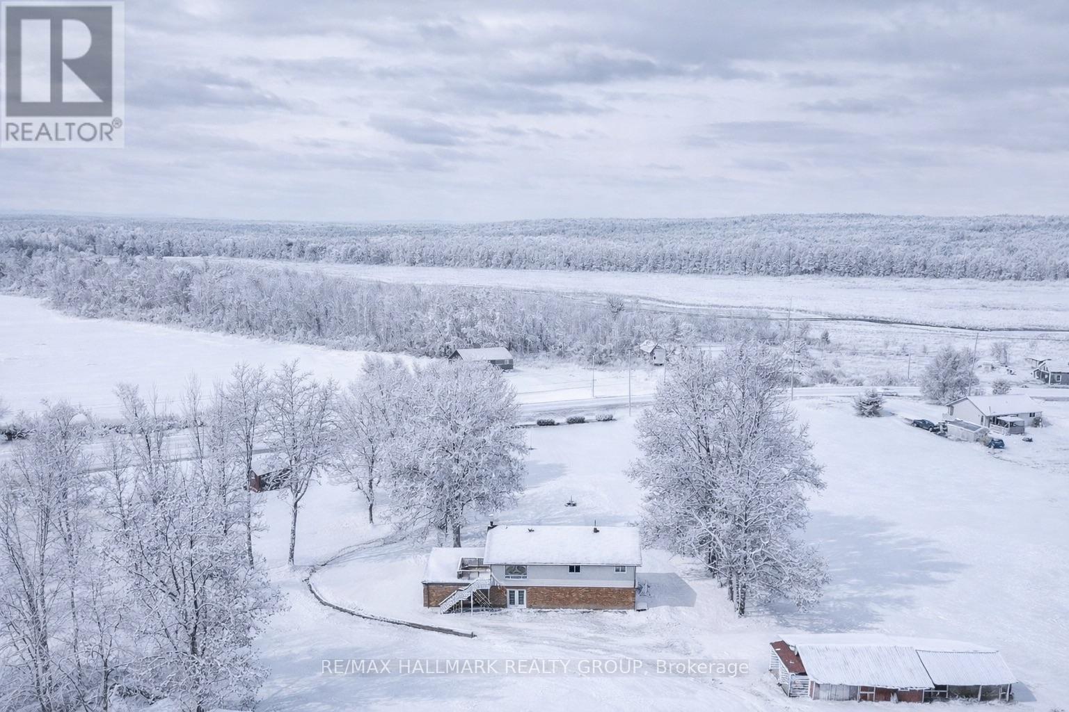 307 COUNTY RD 5 ROAD