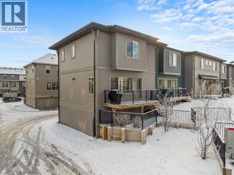 1006, 32 Horseshoe Crescent Cochrane AB T4C2P4