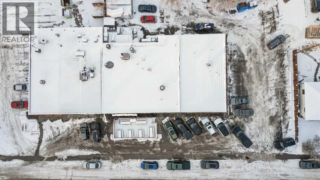 2028-2032-2040 42 Avenue SW