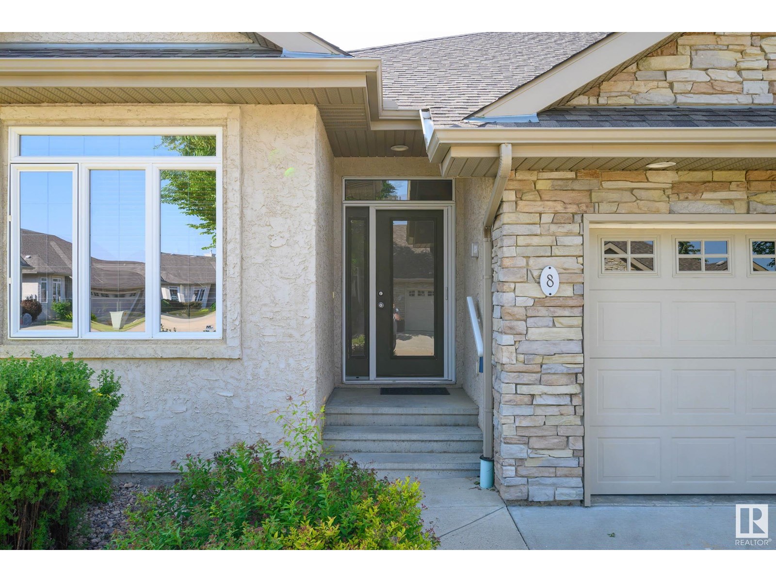 #8 61 LAFLEUR DR