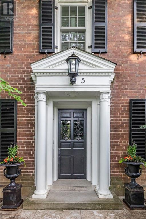 5 MAYFAIR Place
