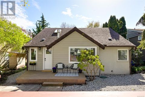 1445 Hamley St Victoria BC V8S1M9