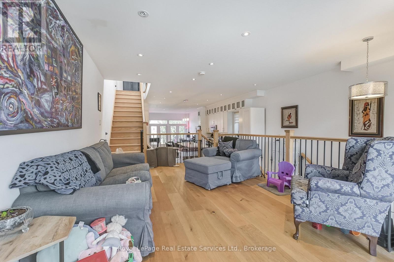 176 LEYTON AVENUE