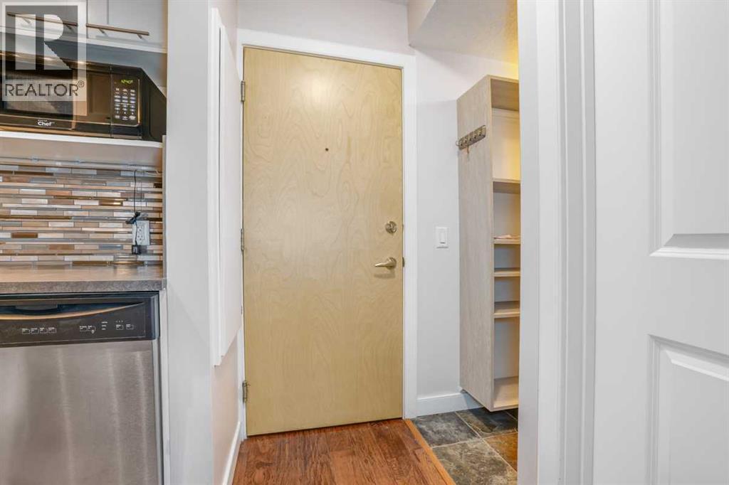 105, 123 24 Avenue SW