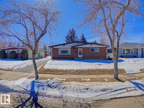 9611 90 AV Fort Saskatchewan AB T8L1M4