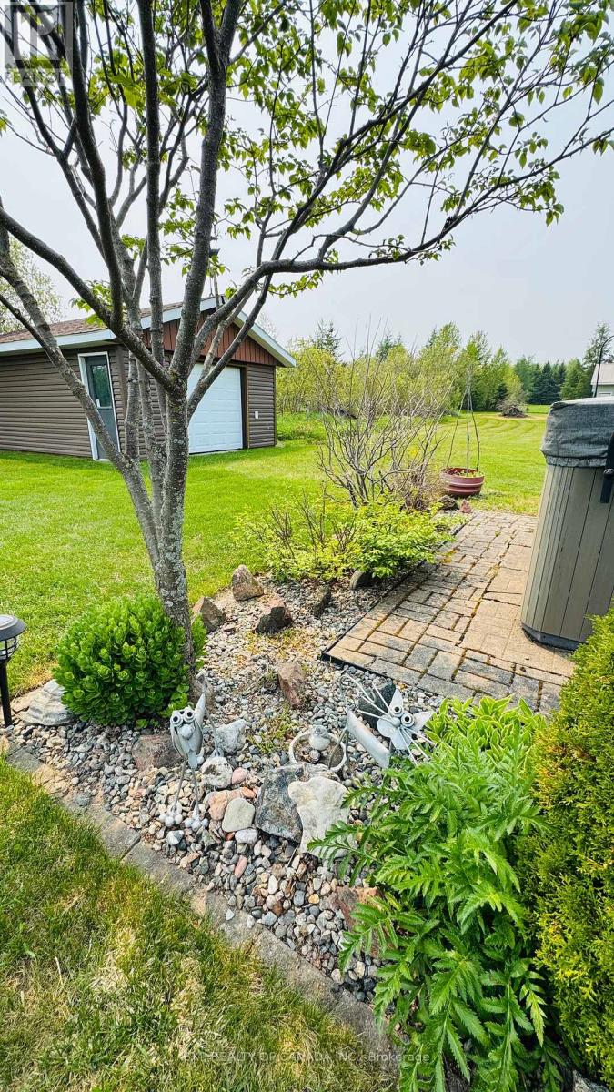 1272 CON 2 & 3 GLACKMEYER ROAD