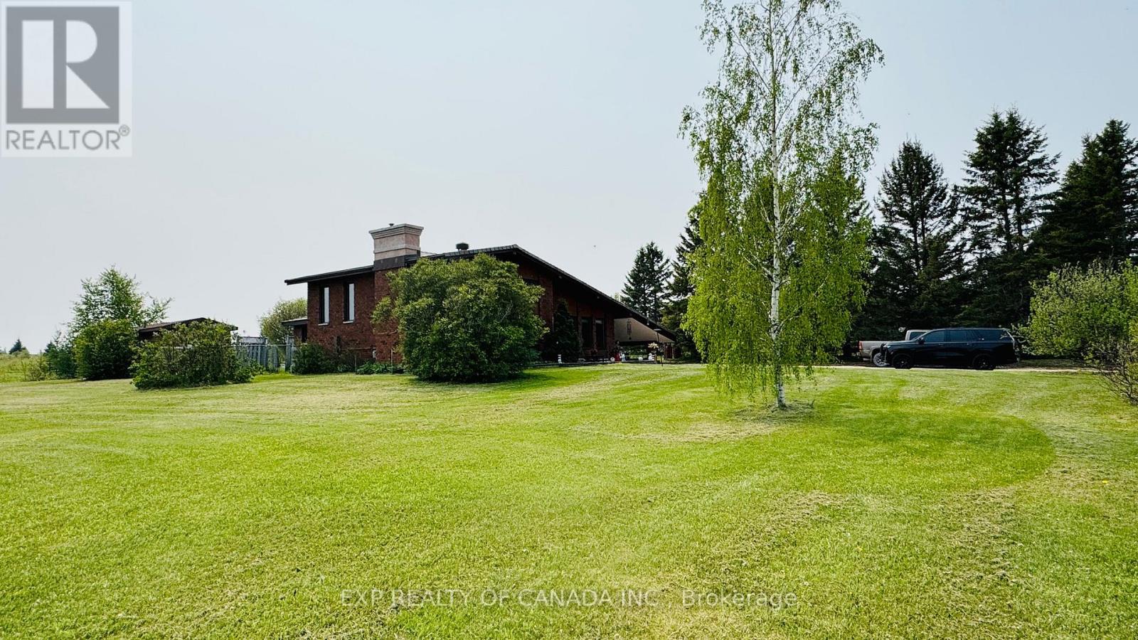 1272 CON 2 & 3 GLACKMEYER ROAD