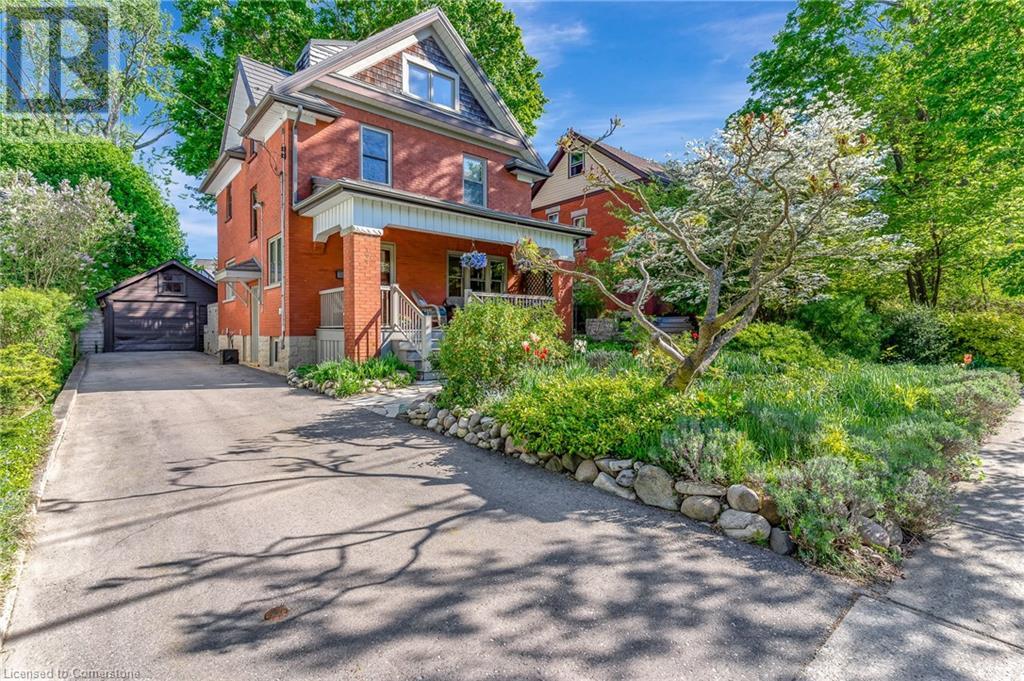 107 ALLEN Street W