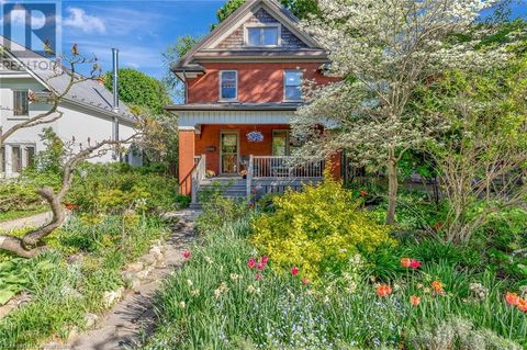 107 ALLEN Street W Waterloo ON N2L1E6