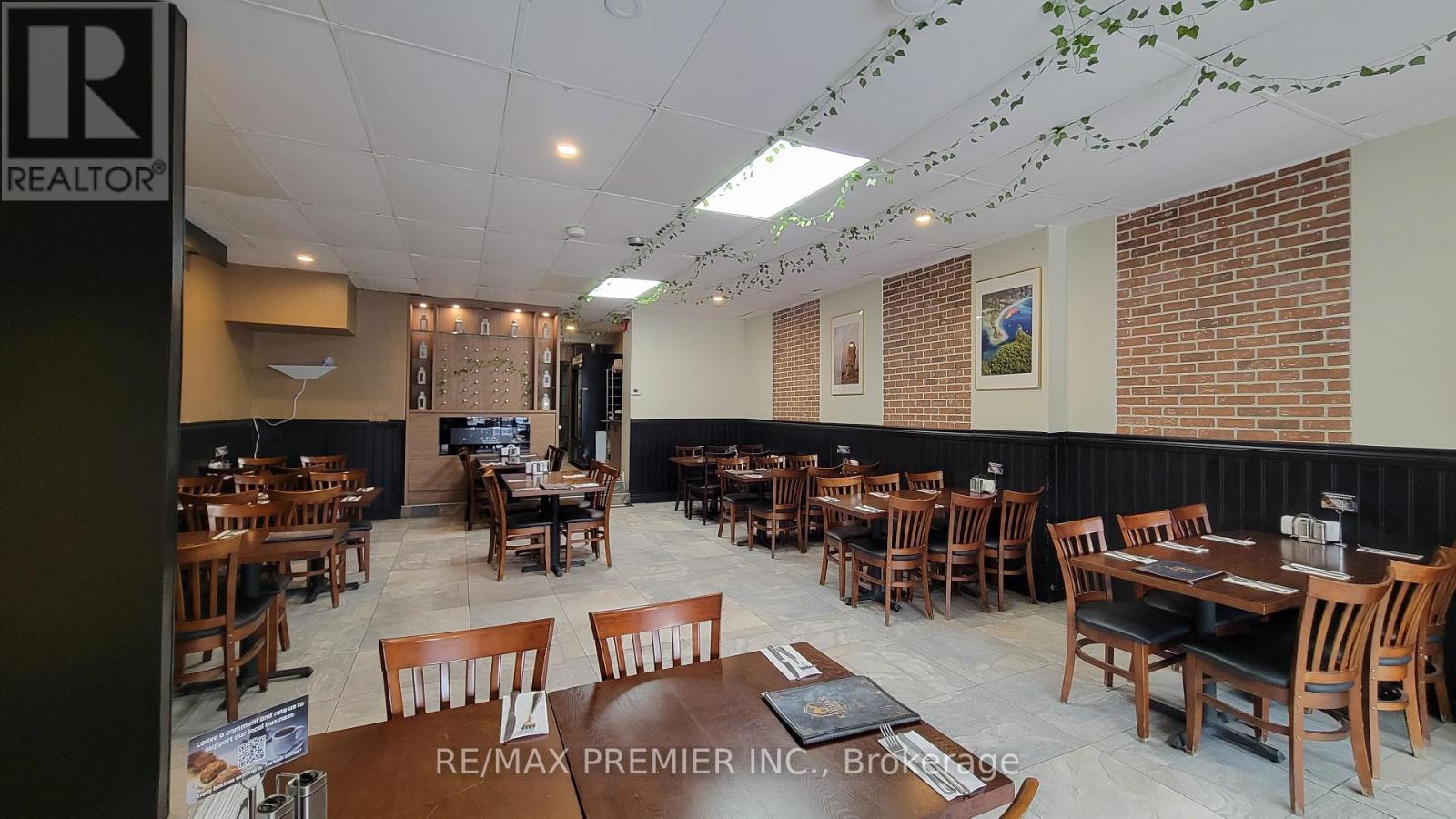 MAIN - 516 DANFORTH AVENUE