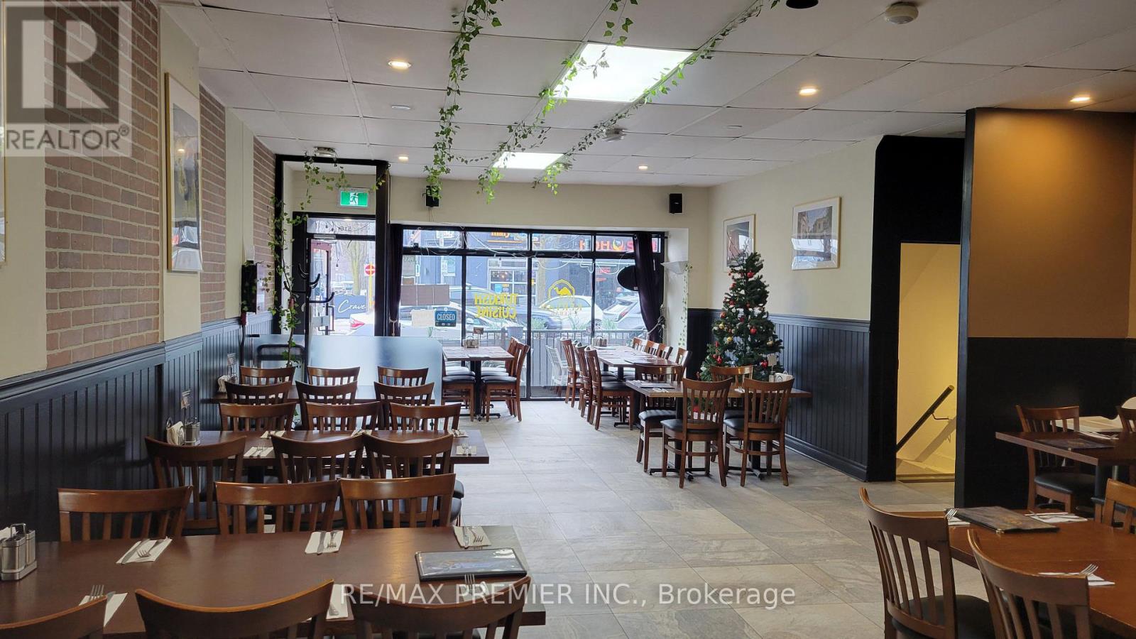 MAIN - 516 DANFORTH AVENUE