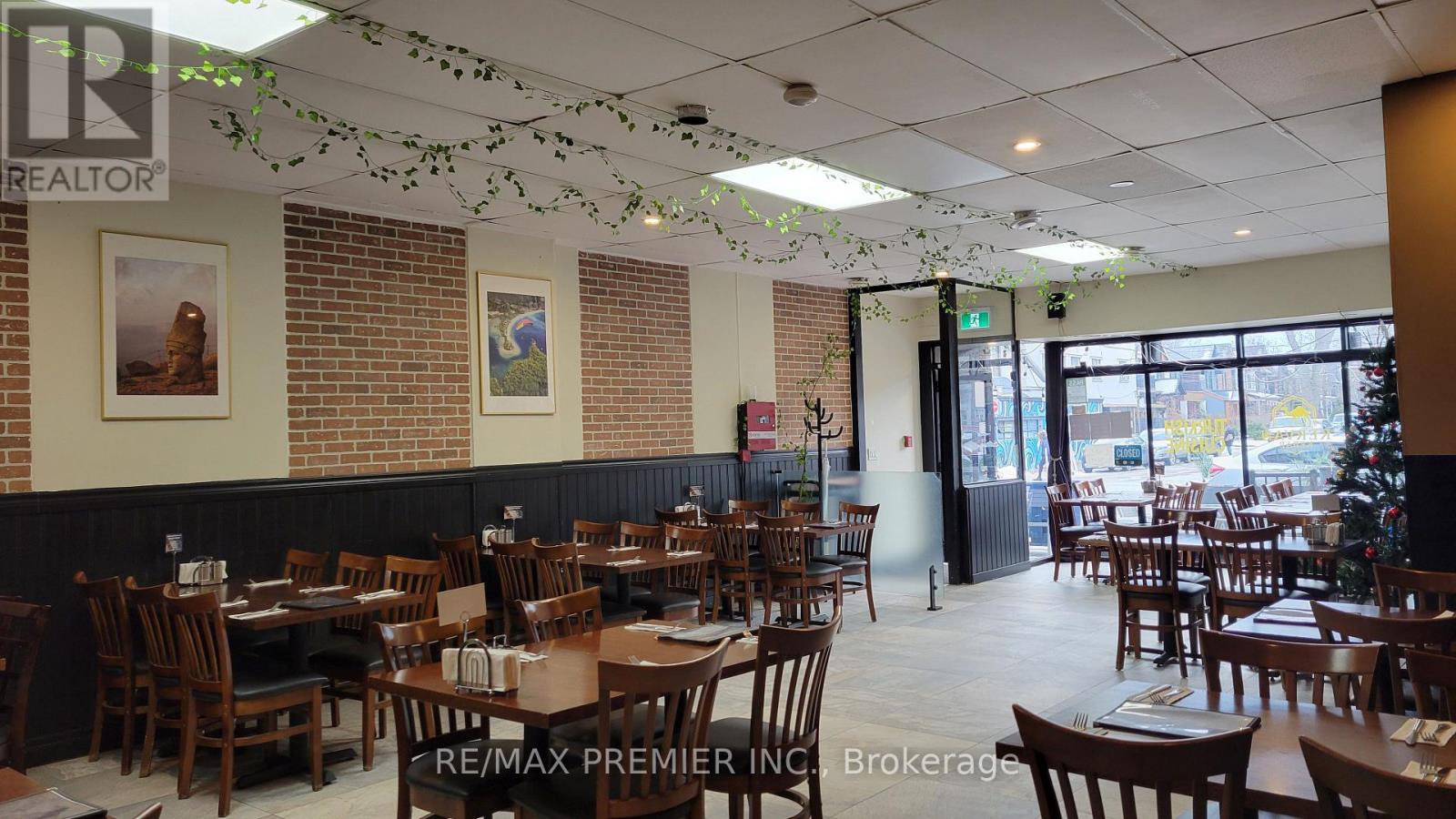 MAIN - 516 DANFORTH AVENUE