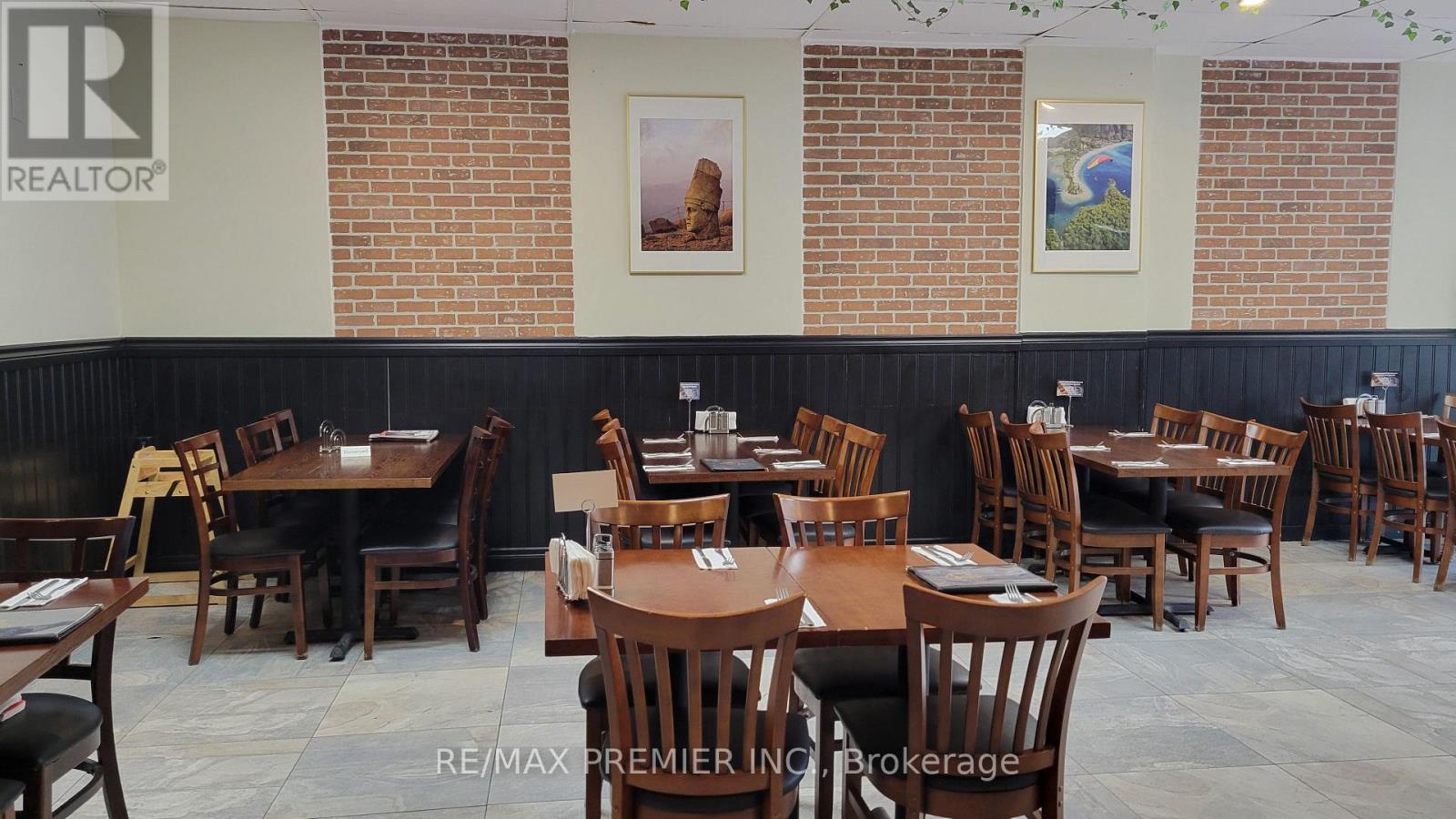 MAIN - 516 DANFORTH AVENUE