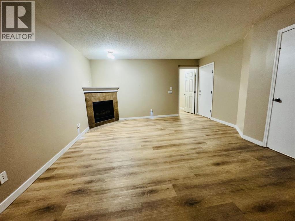 184 TARALAKE Terrace NE