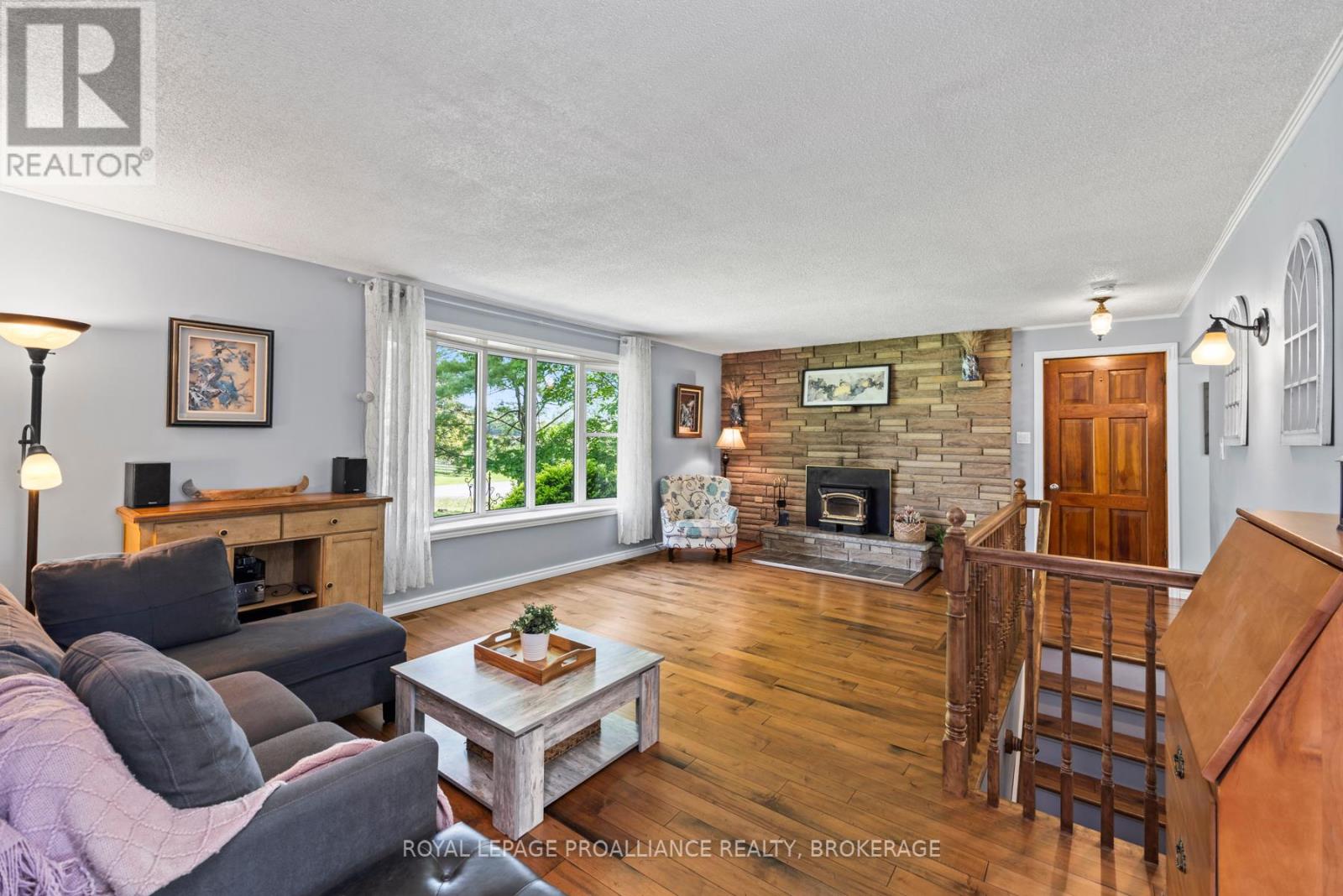2268 MORVEN CRESCENT