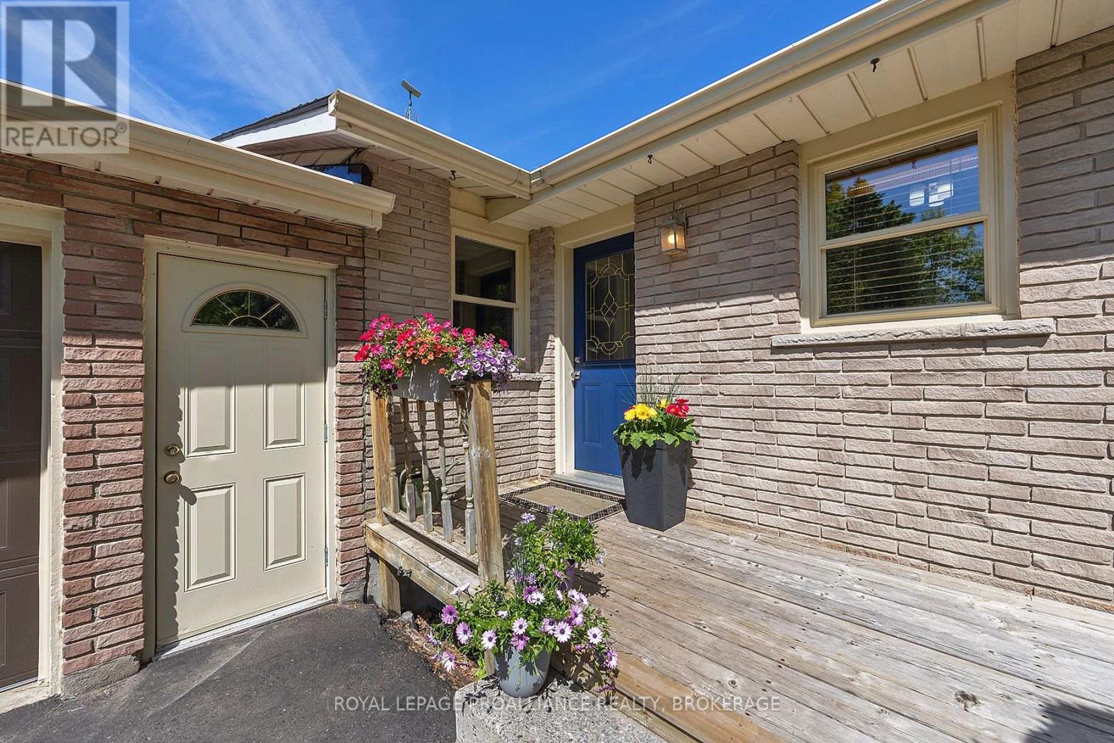 2268 MORVEN CRESCENT