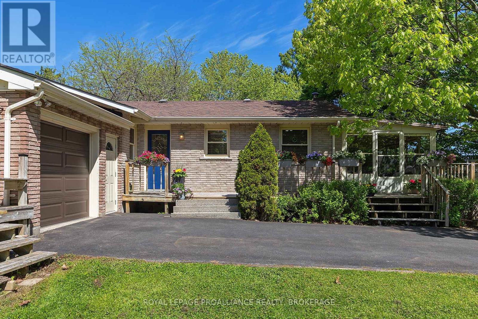2268 MORVEN CRESCENT