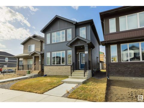15 EDGEFIELD WY St. Albert AB T8N7Z9