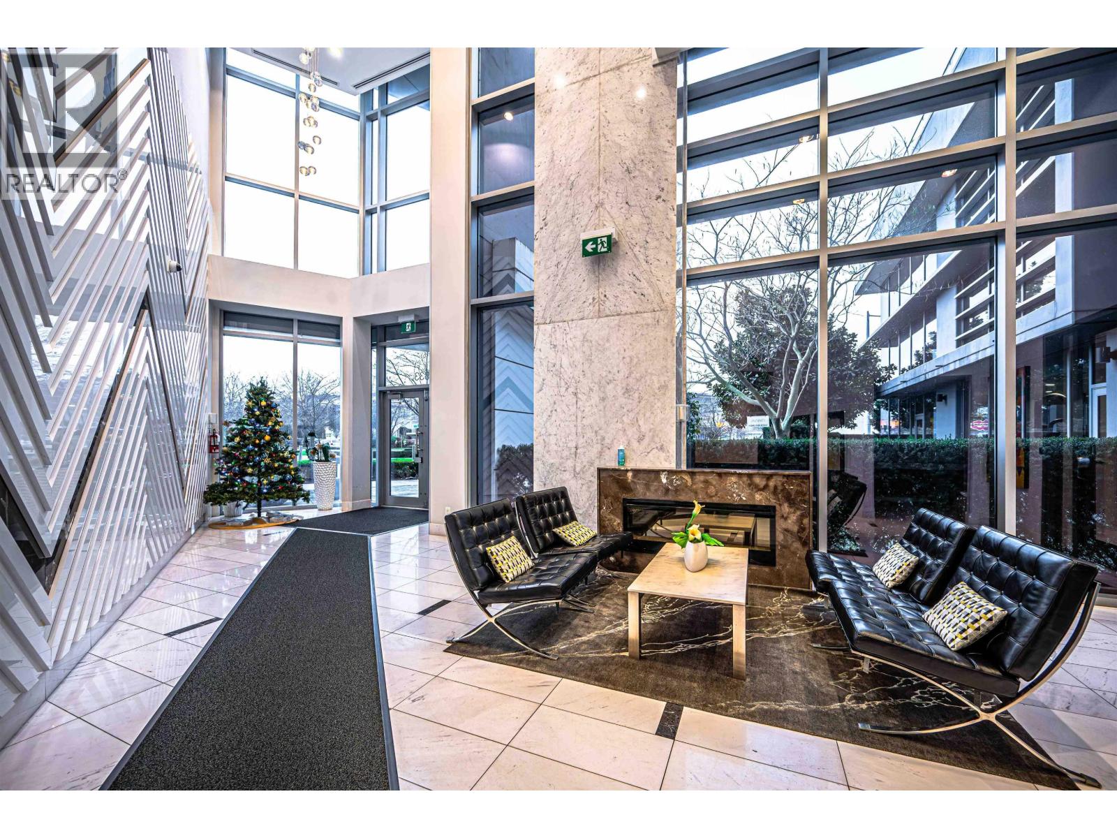 513 8333 SWEET AVENUE