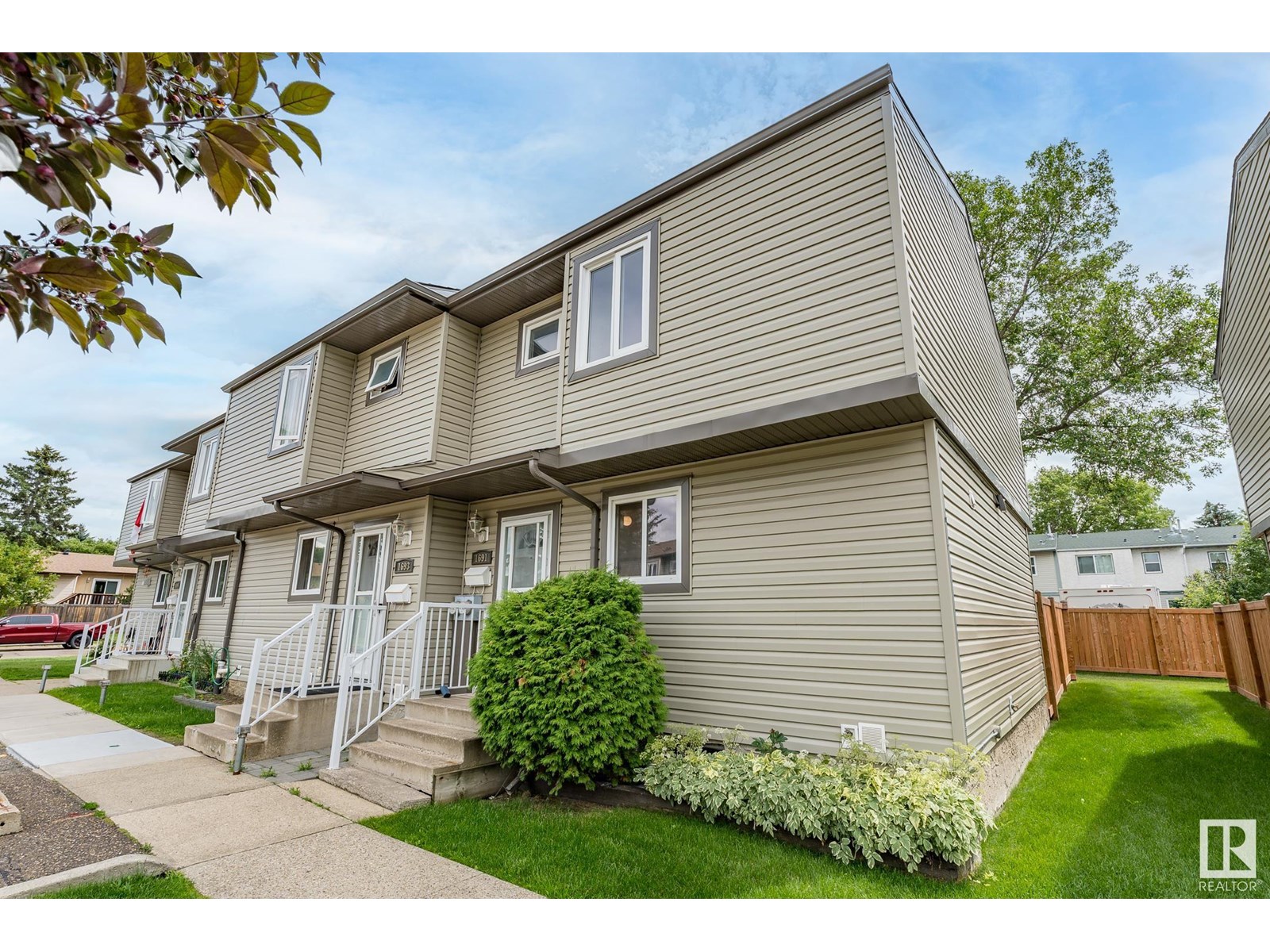 1691 Lakewood RD S NW