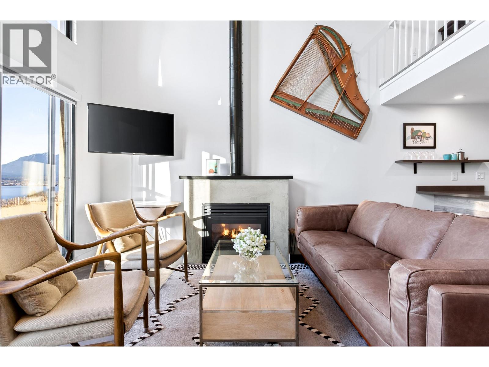 805 22 E CORDOVA STREET