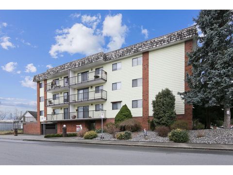 201 9417 NOWELL STREET|Chilliwack Downtown Chilliwack BC V2P7M4