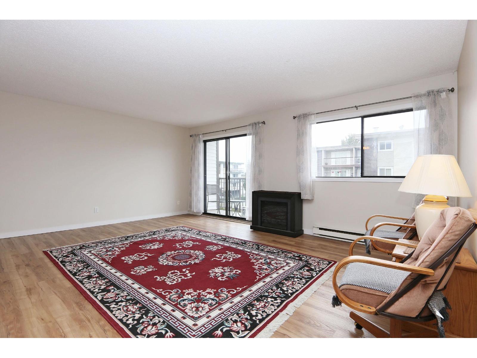 201 9417 NOWELL STREET|Chilliwack Downtown