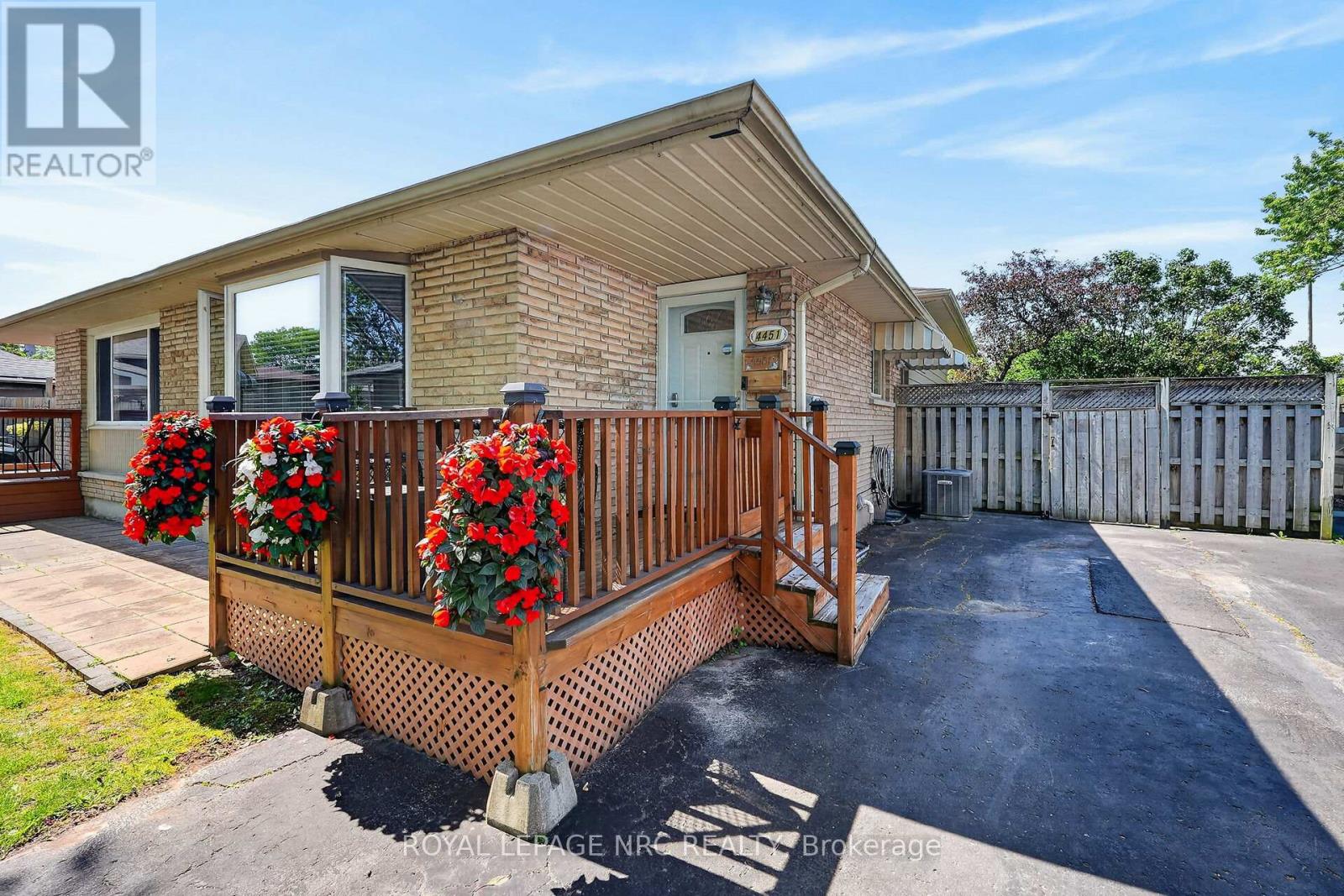 4451 MEADOWVALE DRIVE