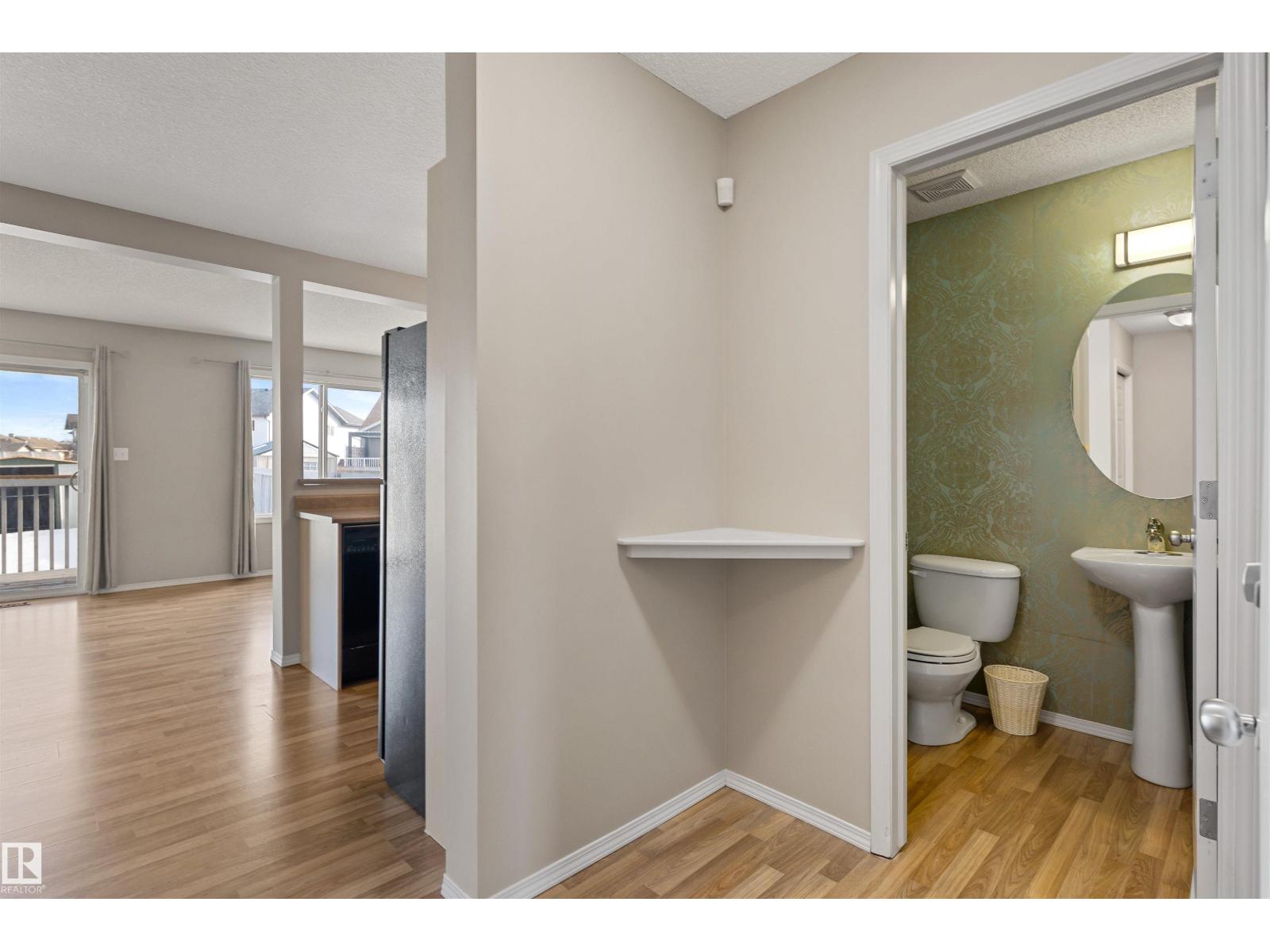 16423 56 ST NW