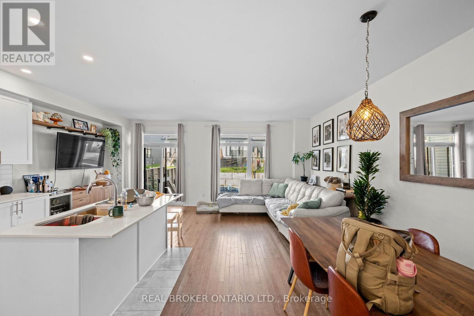 645 RATHBURN LANE