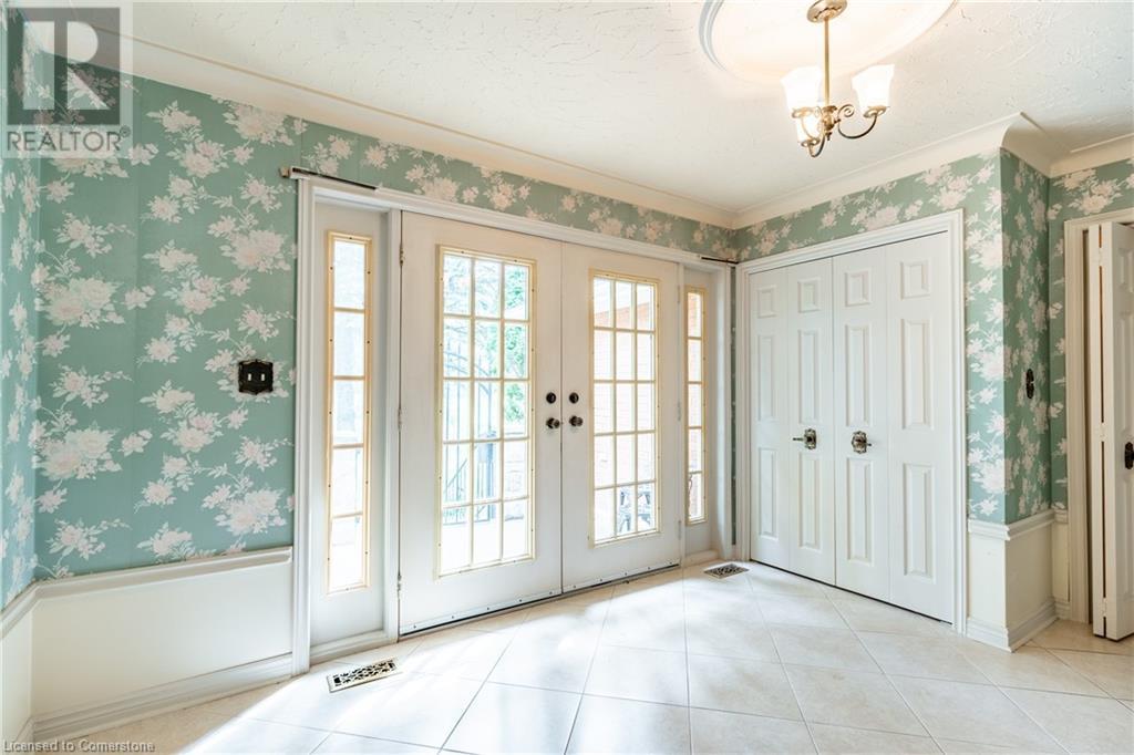 2083 HOLLOW Road