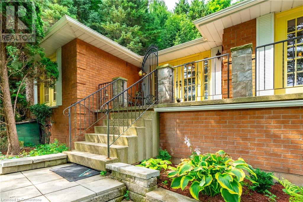 2083 HOLLOW Road