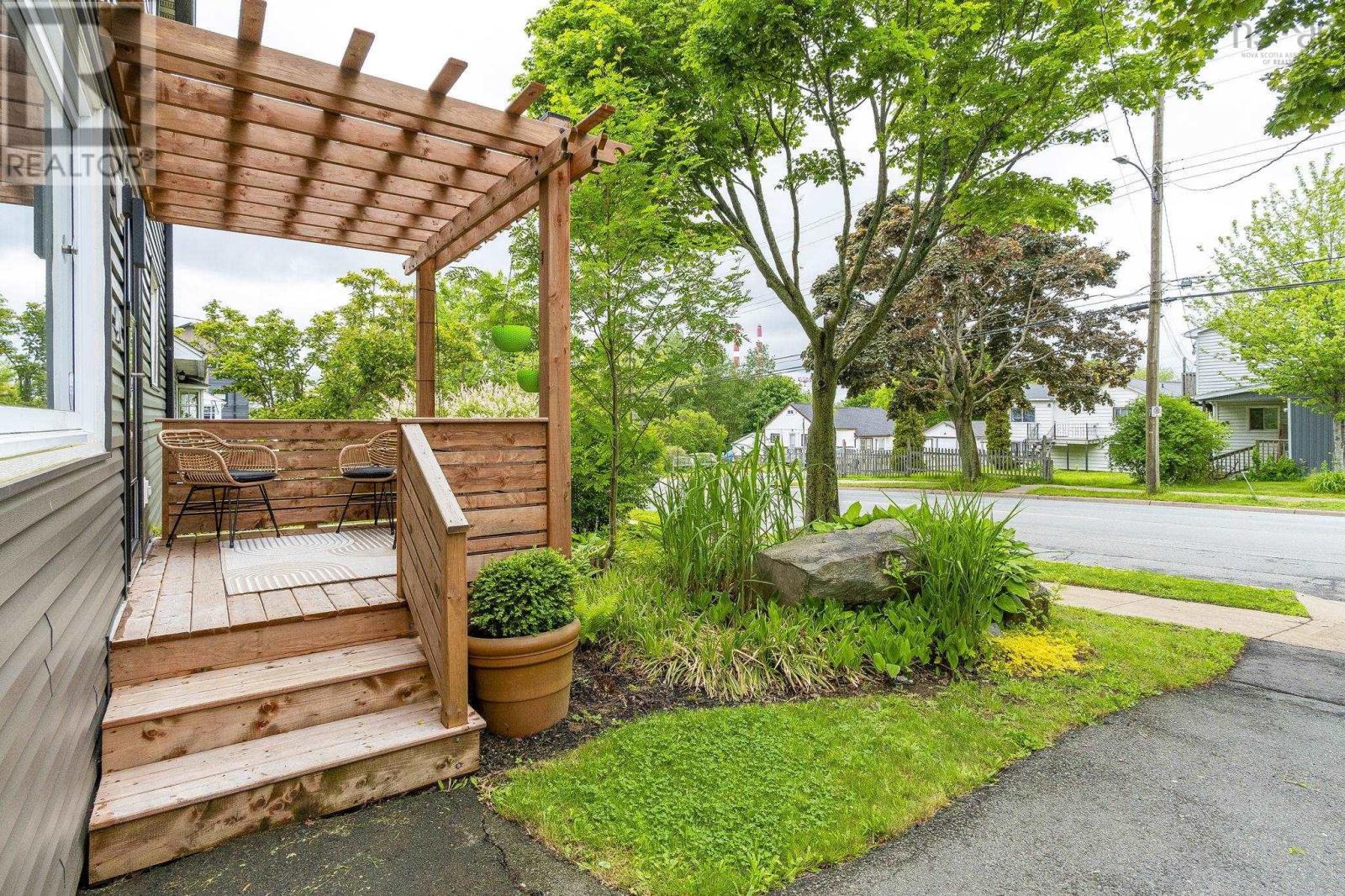 46 Albro Lake Road