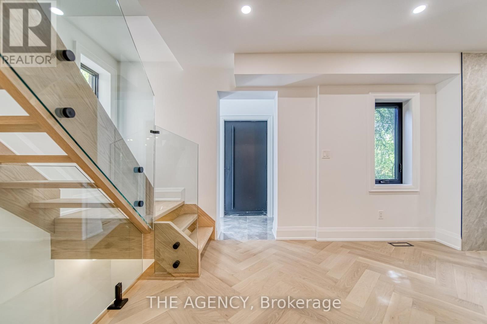 16 DUNCANNON DRIVE