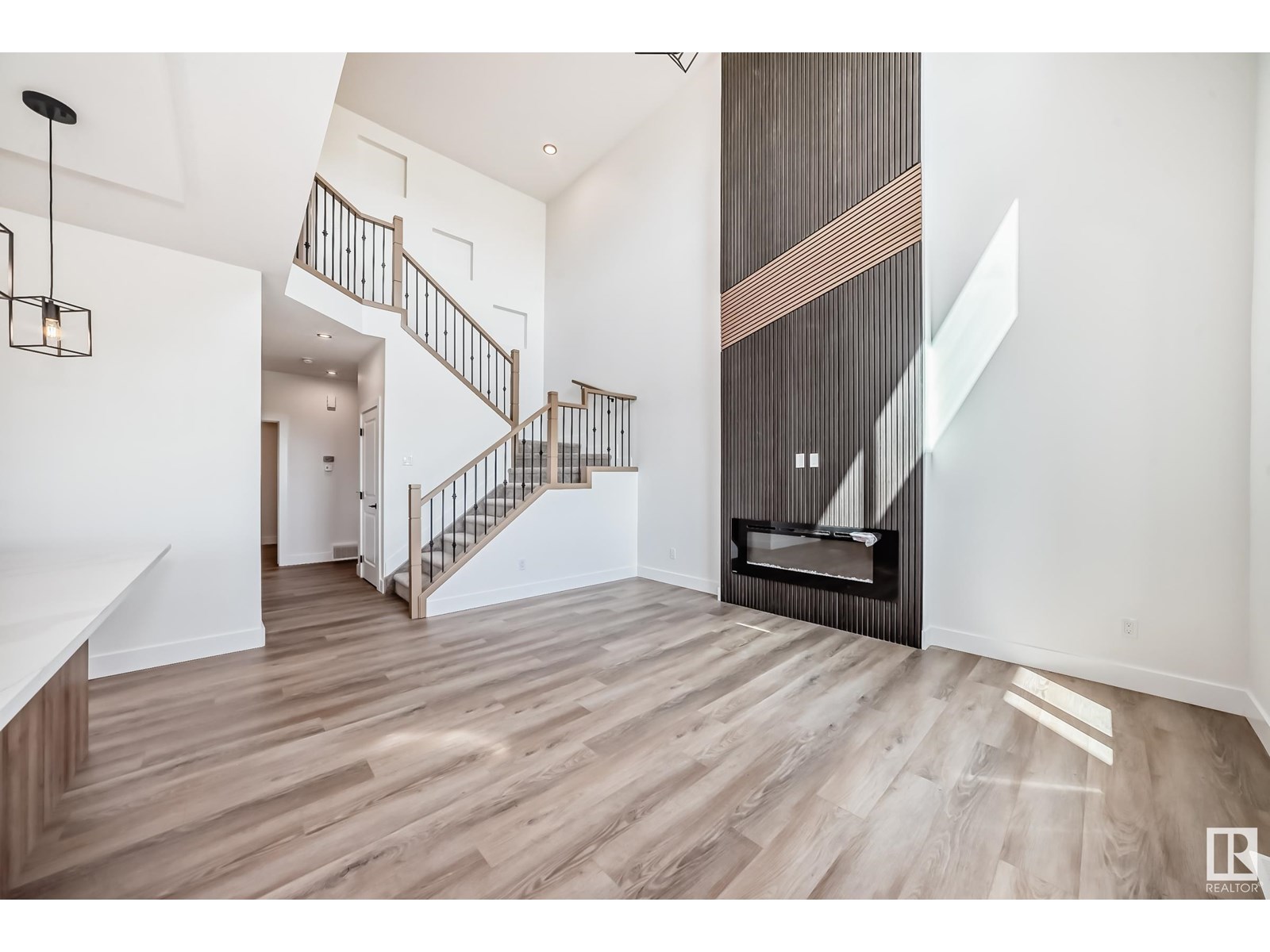 325 bluff CV