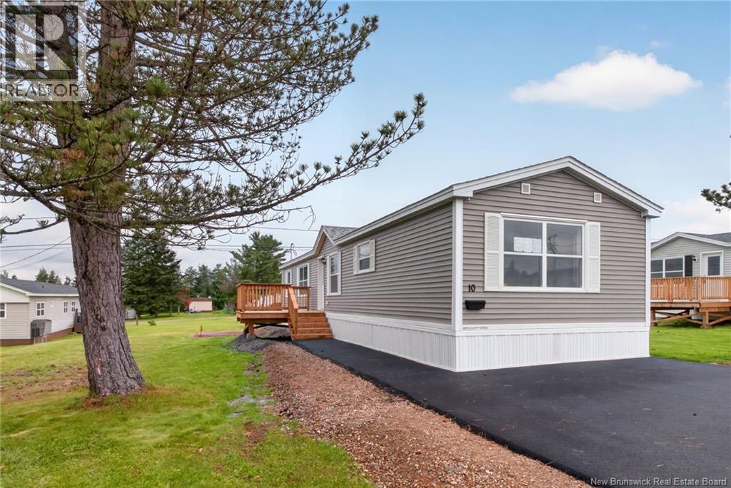 Photo 1 of 42 — 10 Linda Lane, Moncton, NB E1E3T8