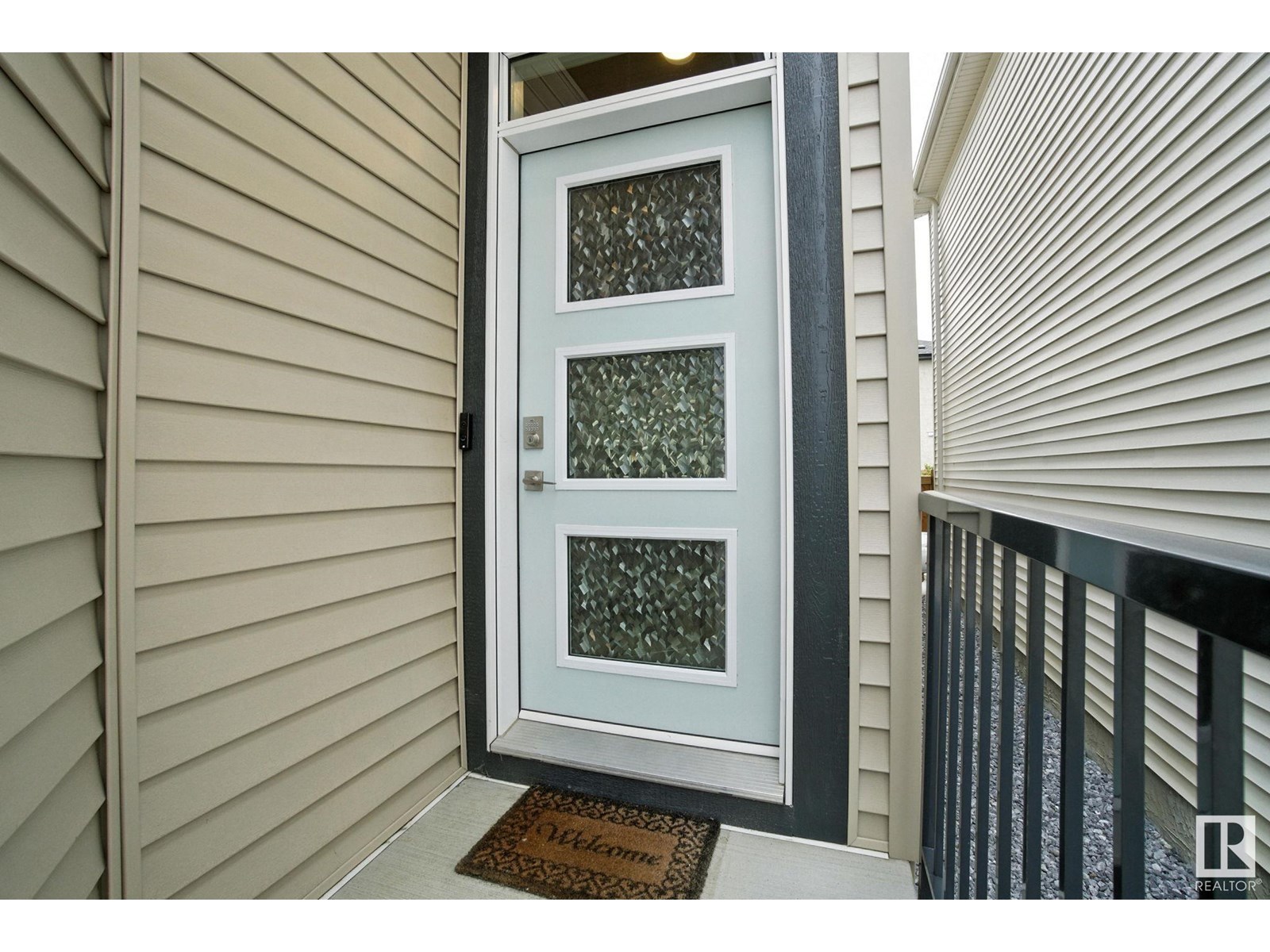 17367 100 ST NW