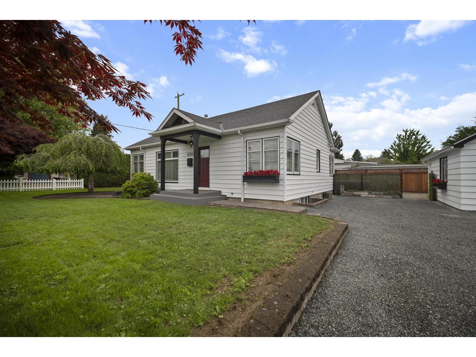 46005 RIVERSIDE DRIVE|Chilliwack Proper East