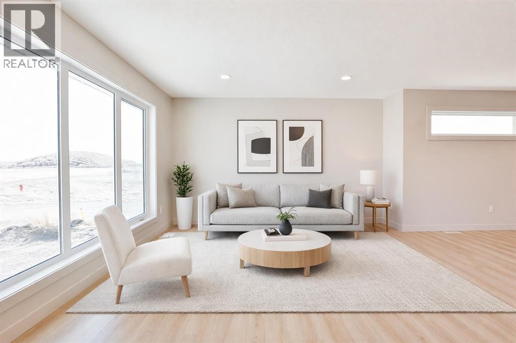 320 Aquitania Boulevard W